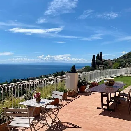 公寓 Beautiful Flat With Terrace And Sea View - Free Parking